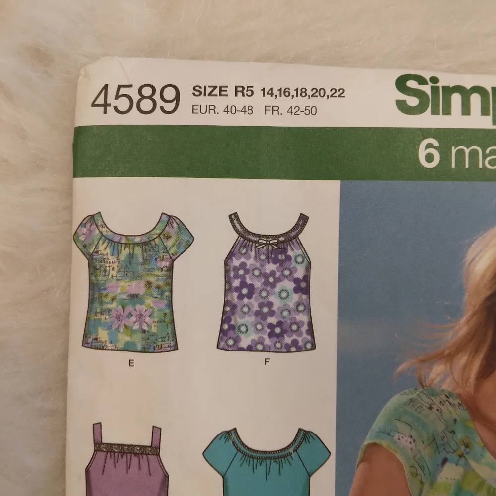 Simplicity 4589 Misses tops in 6 variations, size 14-16-18-20-22